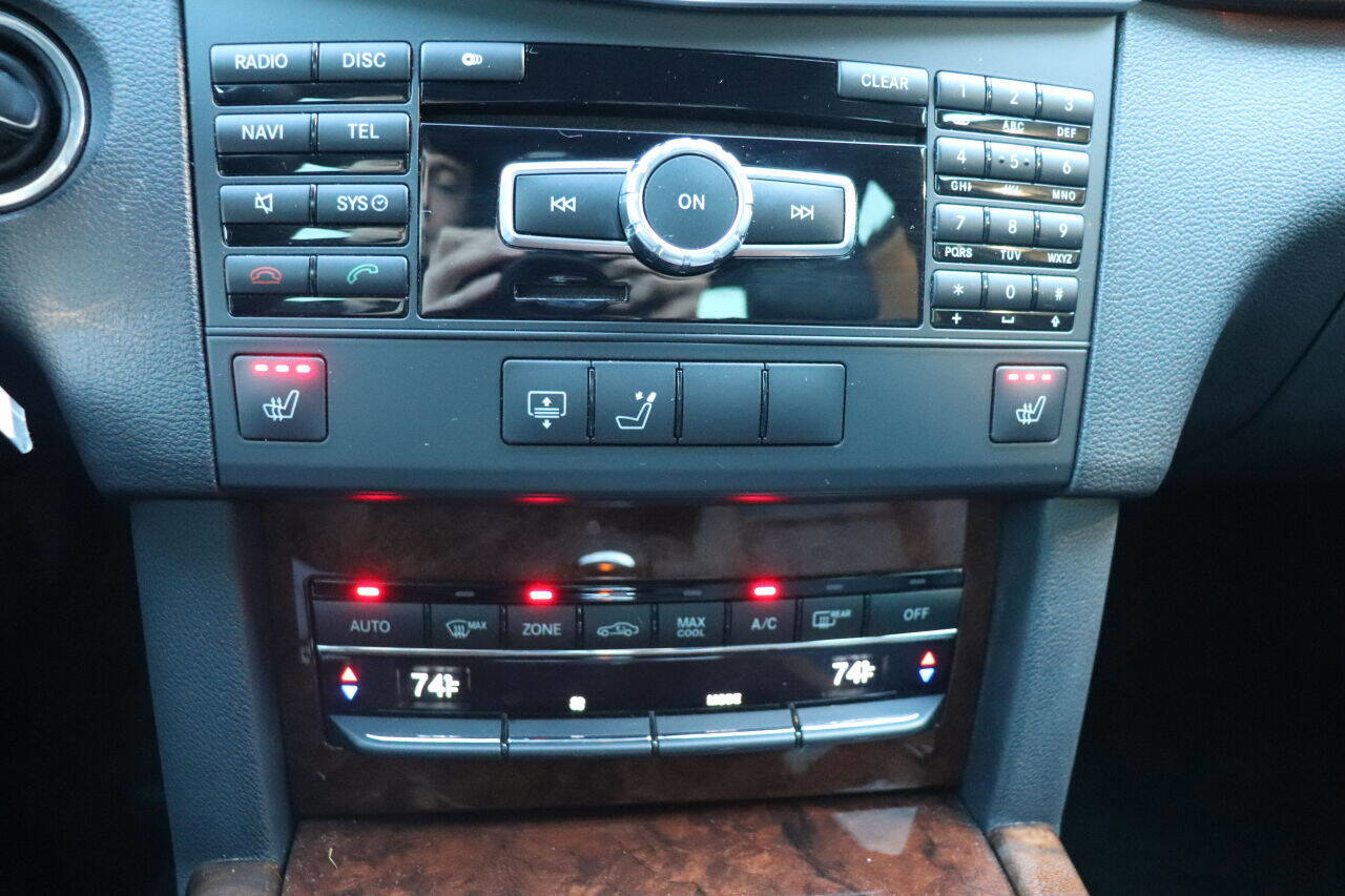 Used 2013 Mercedes-Benz E 350 Sedan image 29