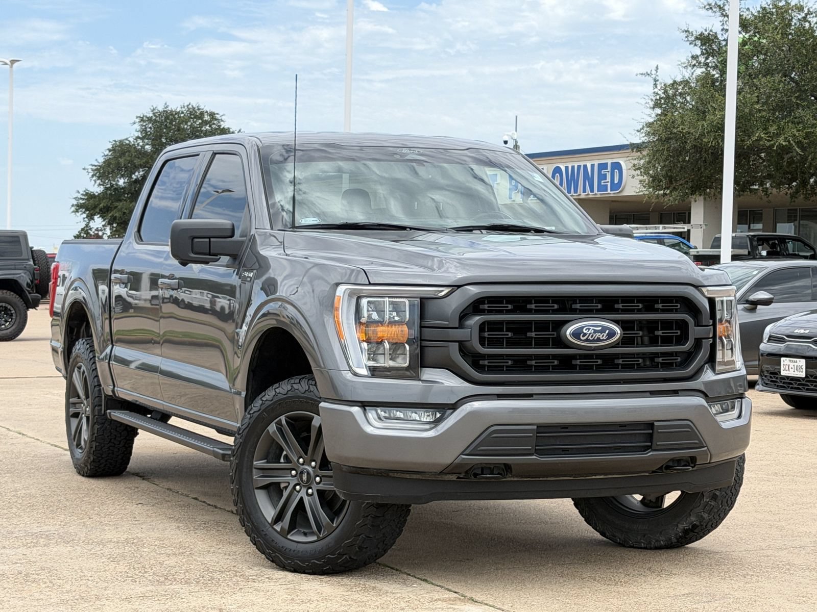 Used 2022 Ford F150 XLT w/ Equipment Group 302A High AWD/4WD image 2
