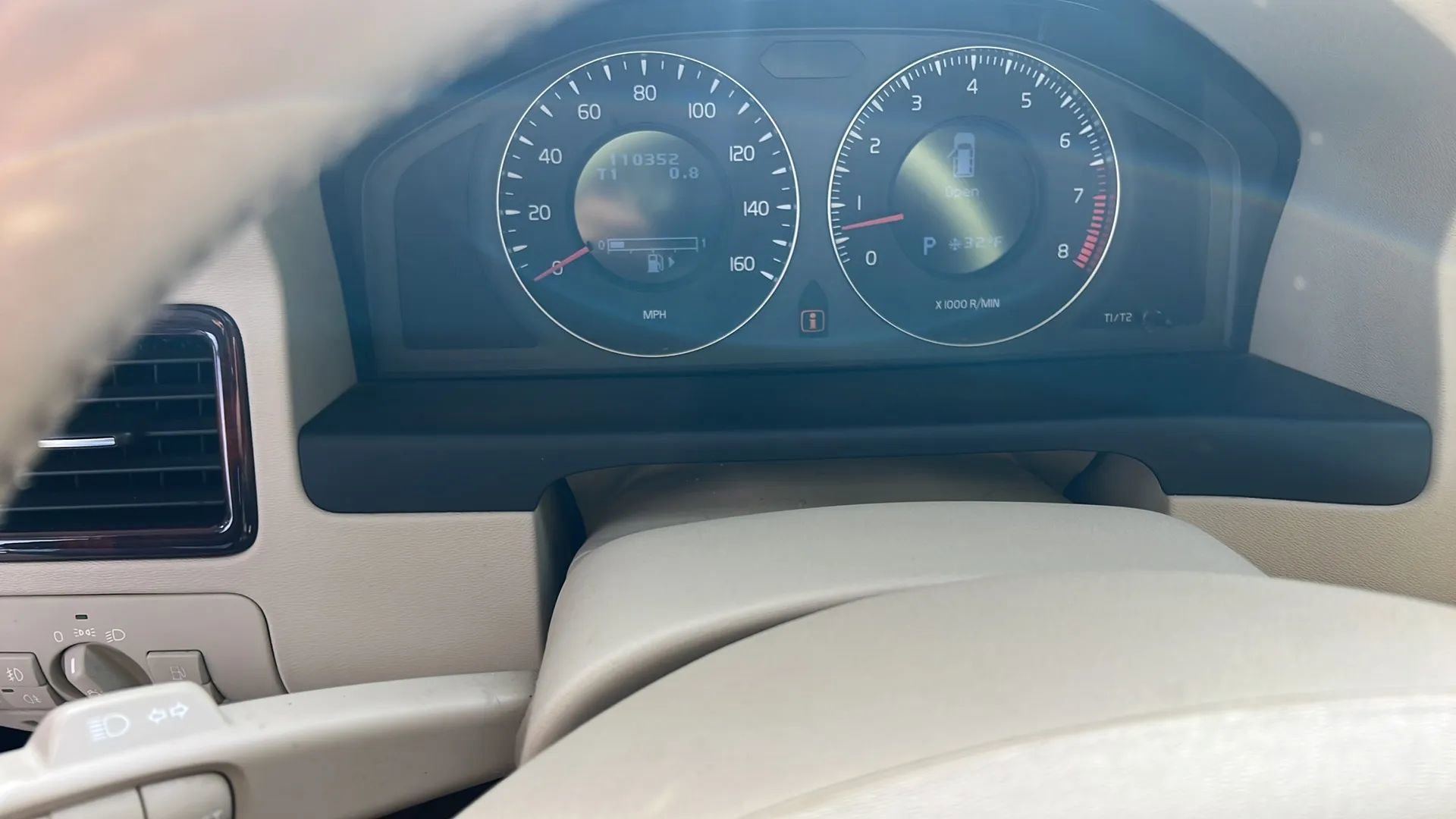 Used 2008 Volvo XC70 3.2 image 36