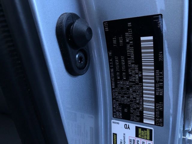 Certified 2026 Toyota Corolla Cross LE FWD image 33