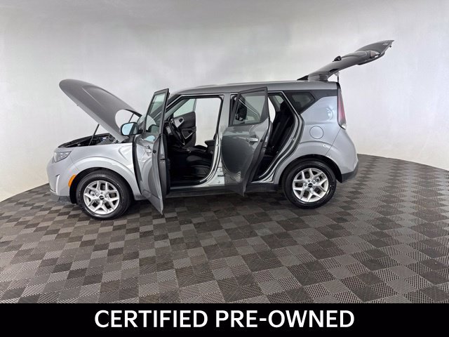 Certified 2025 Kia Soul LX FWD image 13