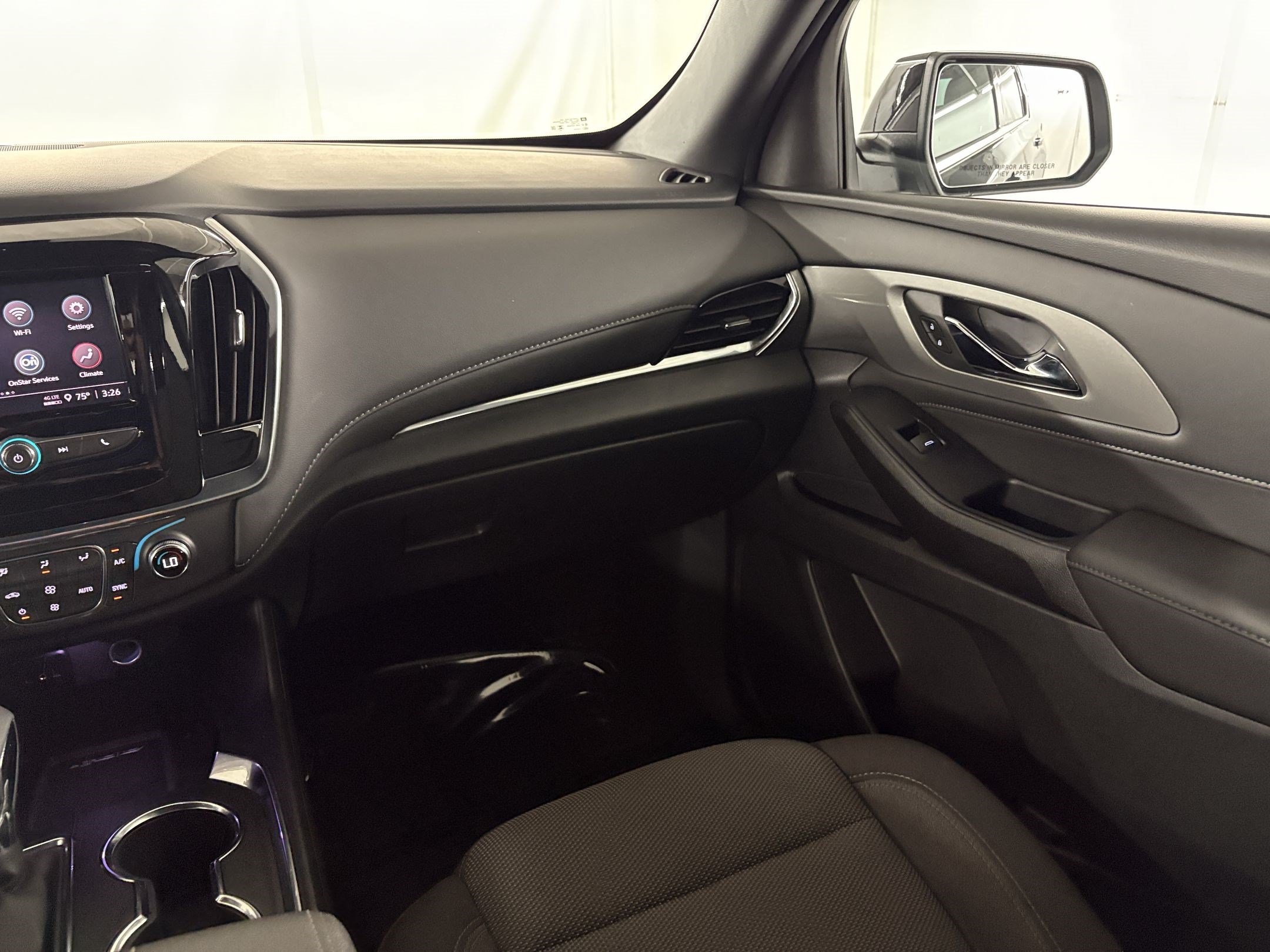 Used 2023 Chevrolet Traverse LT w/ LPO, Cargo Package FWD image 30