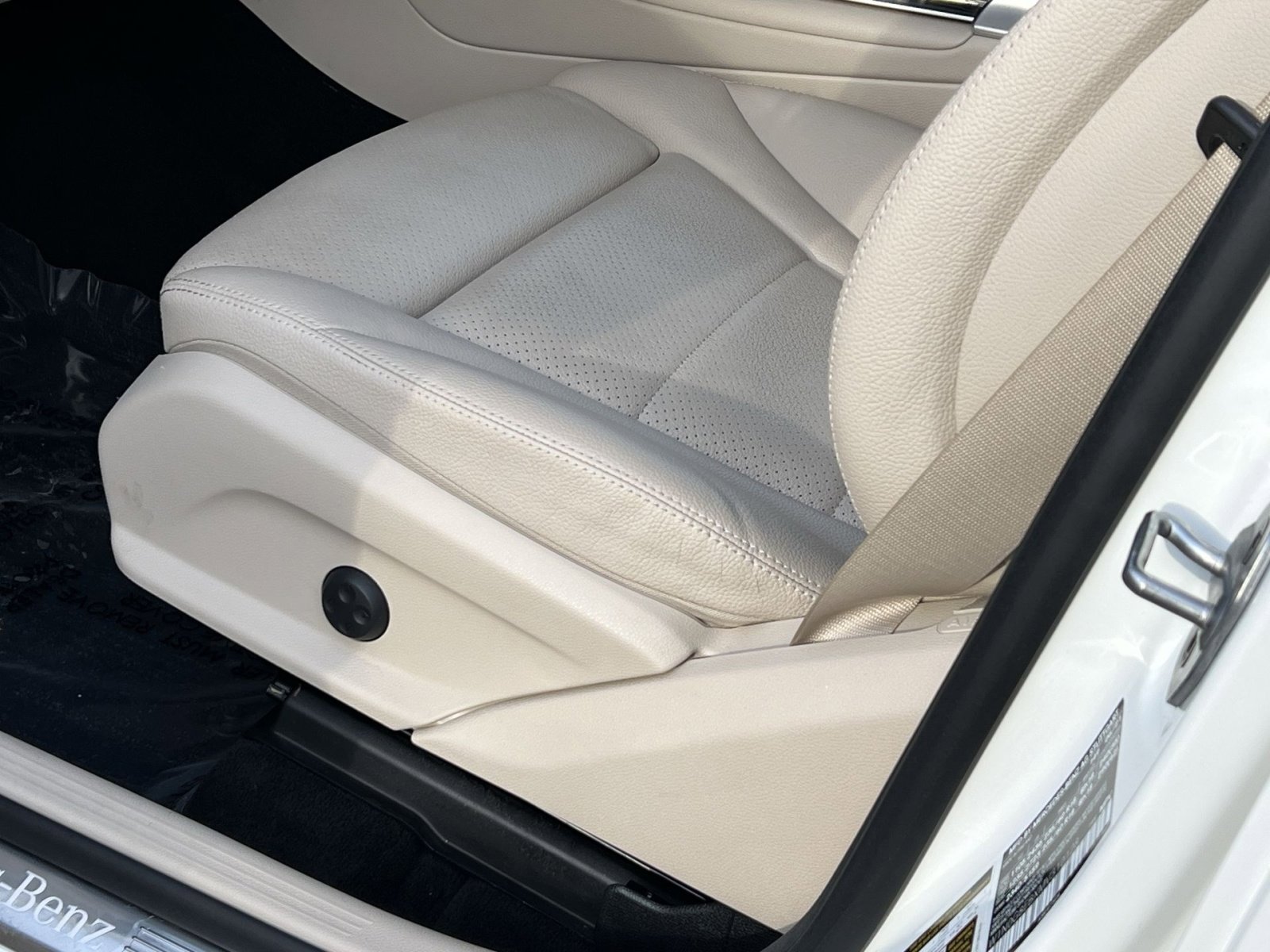 Certified 2021 Mercedes-Benz GLC 300 4MATIC image 12