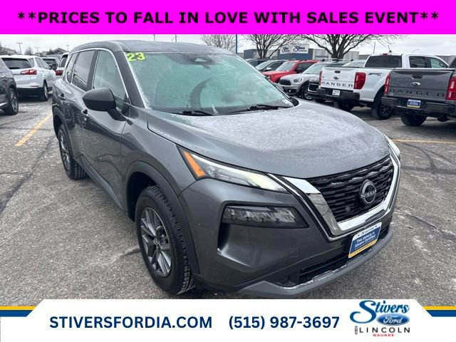 Used 2023 Nissan Rogue S video 1