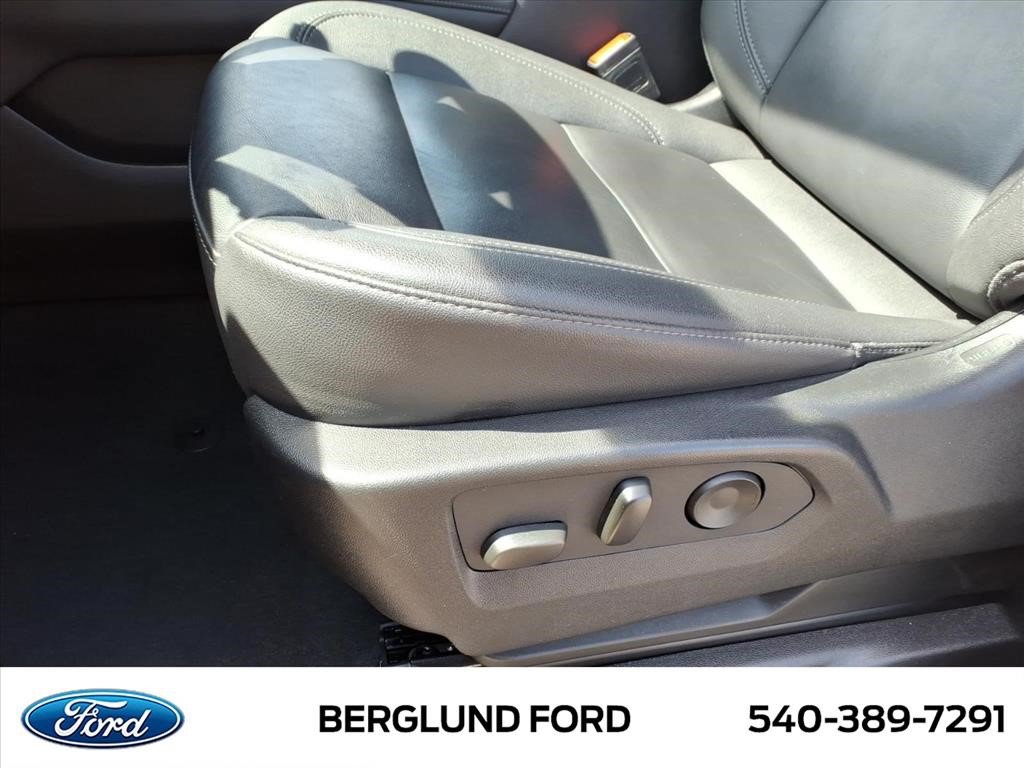 Used 2025 Chevrolet Tahoe LT AWD/4WD image 19