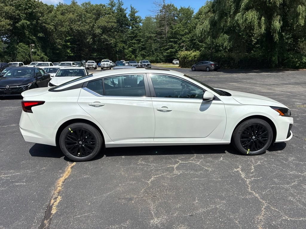 New 2026 Nissan Altima 2.5 SV w/ SV Special Edition Package AWD/4WD image 8