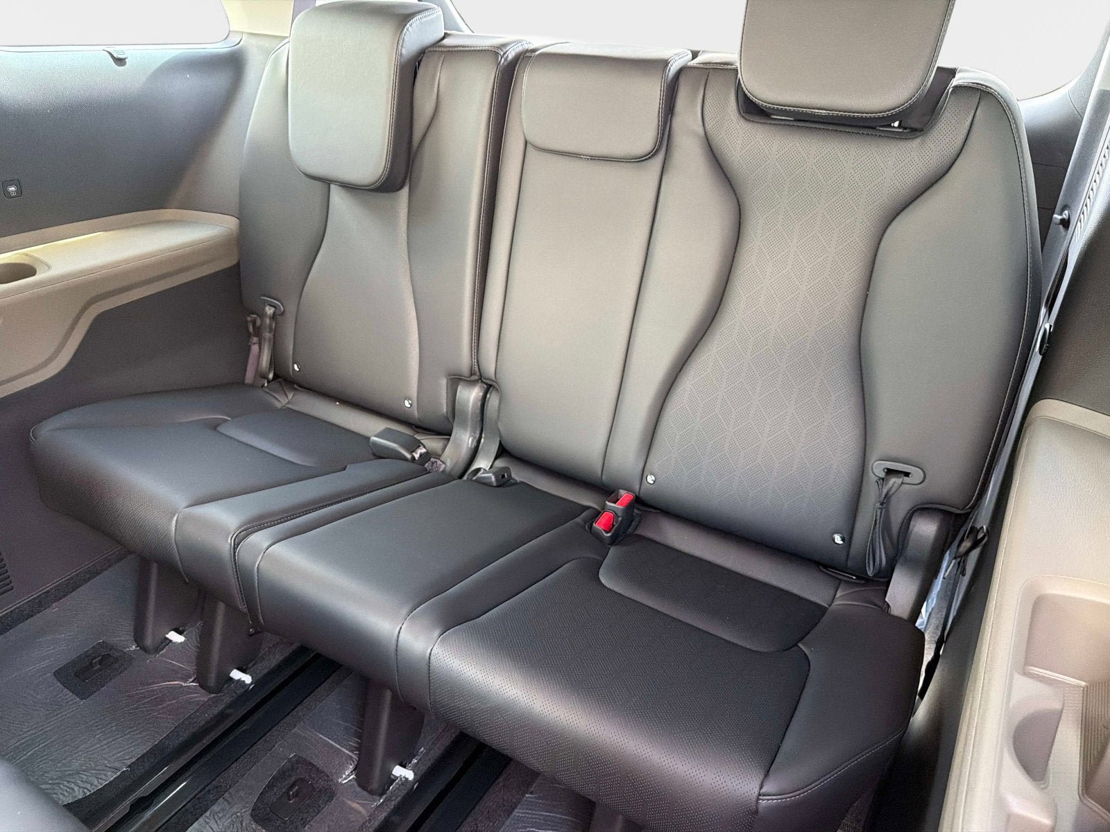 New 2026 Kia Carnival EX FWD image 10