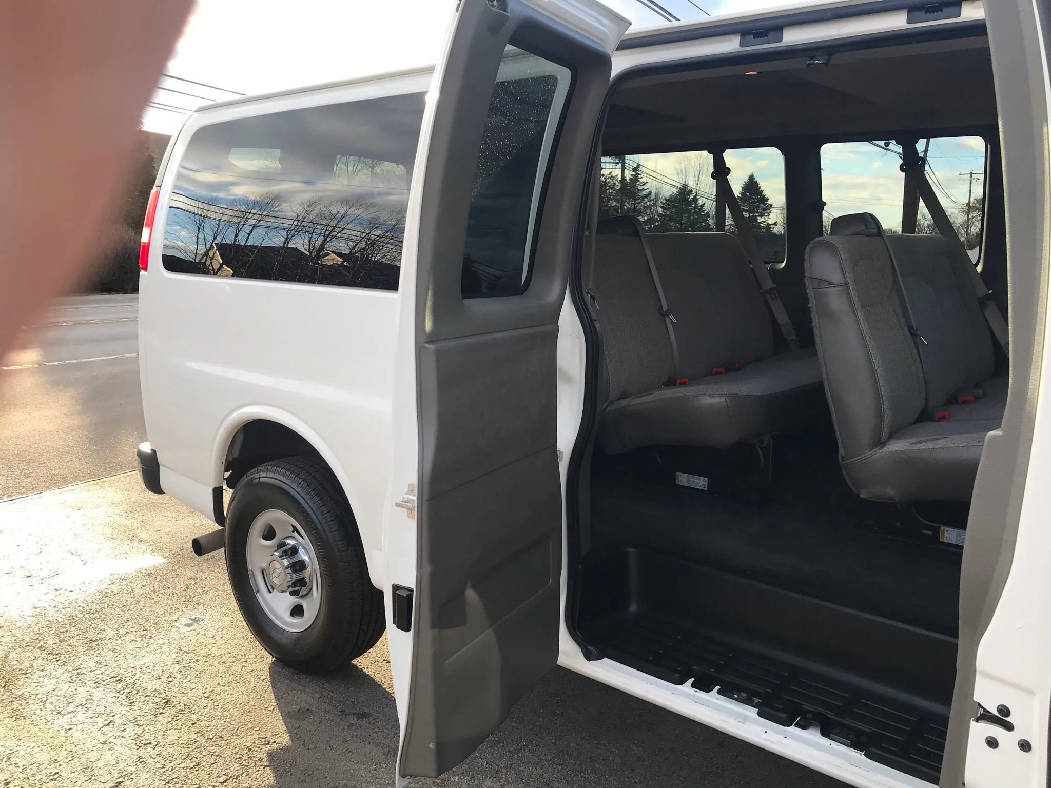 Used 2016 Chevrolet Express 3500 LT w/ LT Preferred Equipment Group image 38