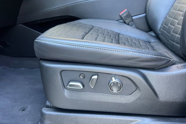 Used 2024 Cadillac Escalade ESV Sport Platinum w/ LPO, ONYX Package image 13