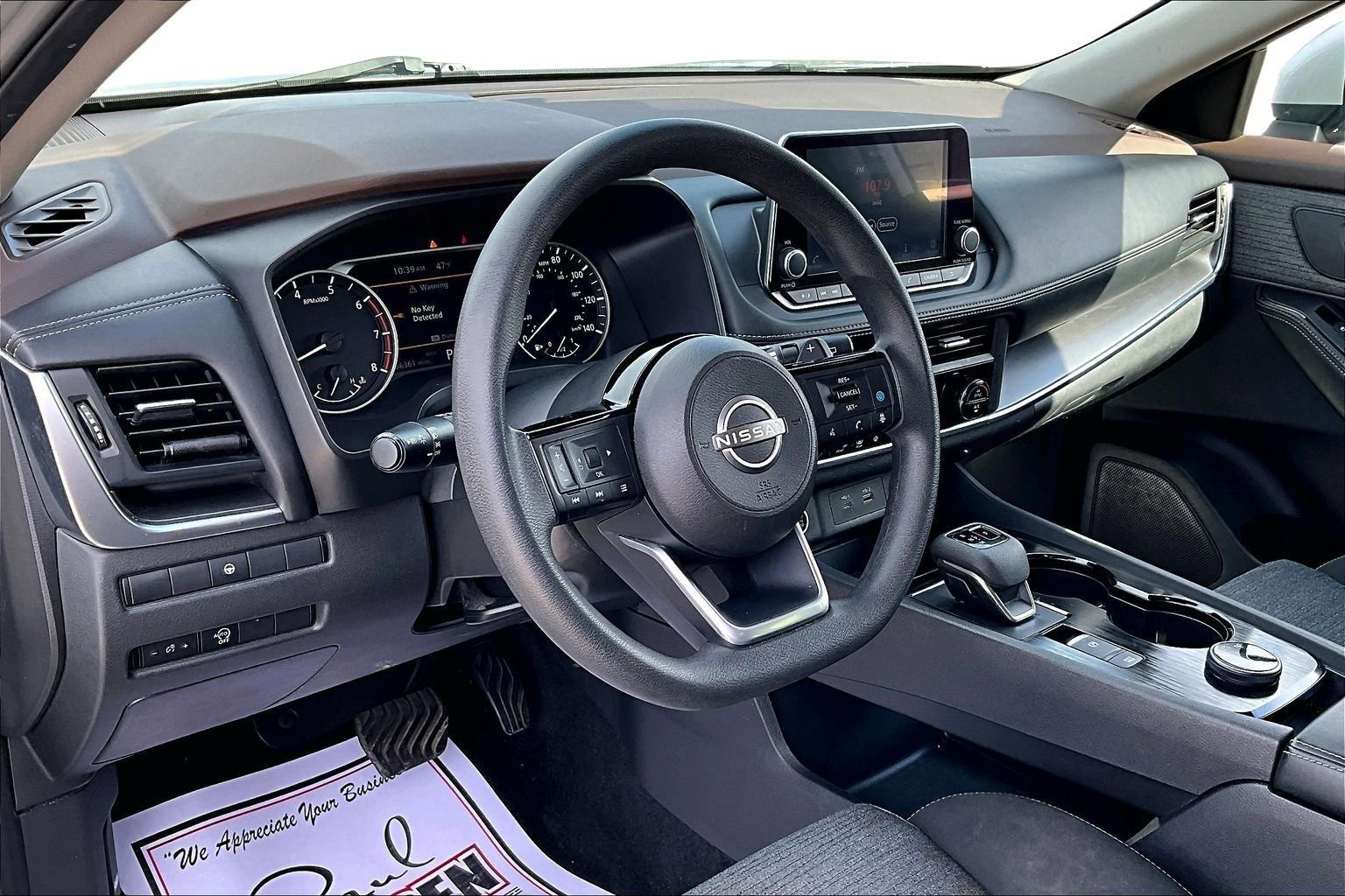 Used 2023 Nissan Rogue SV image 14