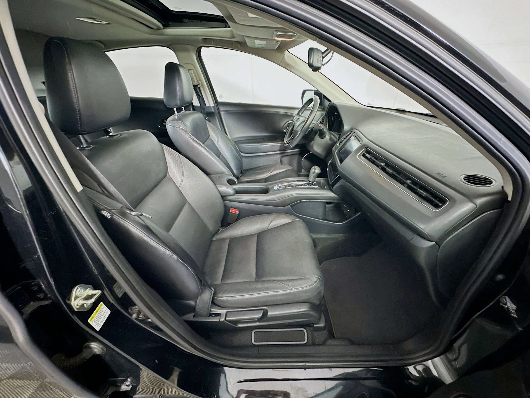 Used 2016 Honda HR-V EX-L image 29