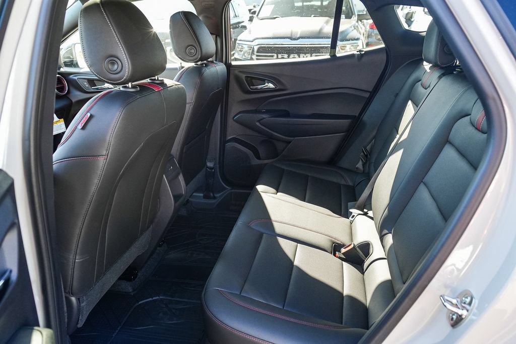 New 2026 Chevrolet Trax RS w/ Sunroof Package FWD image 18