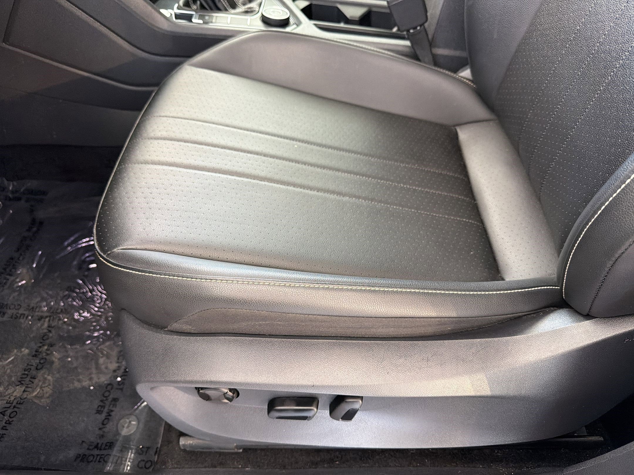 Used 2024 Volkswagen Tiguan SE AWD/4WD image 14