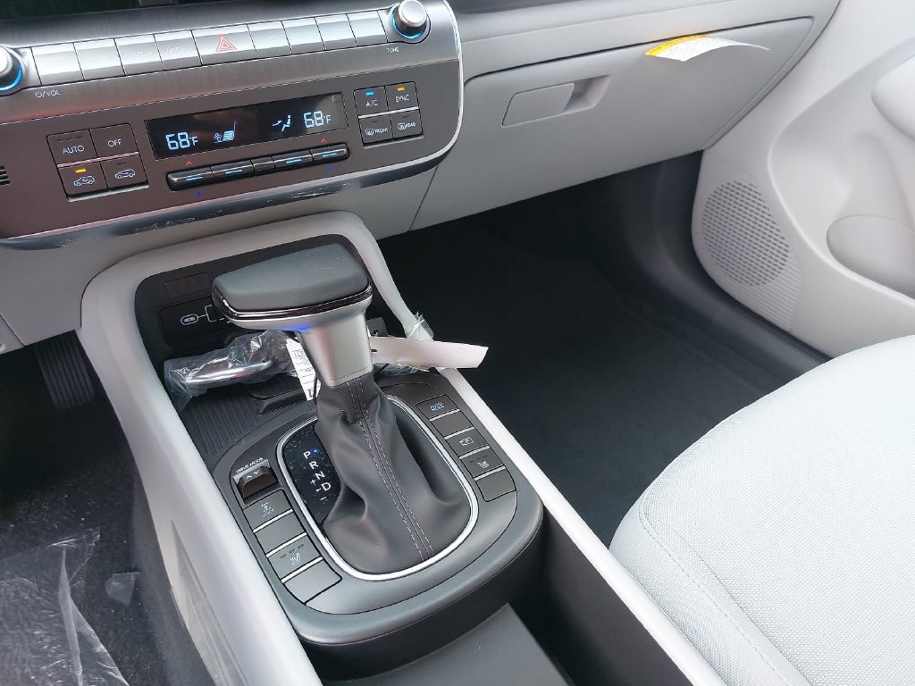 New 2027 Hyundai Kona SEL Sport AWD/4WD image 23