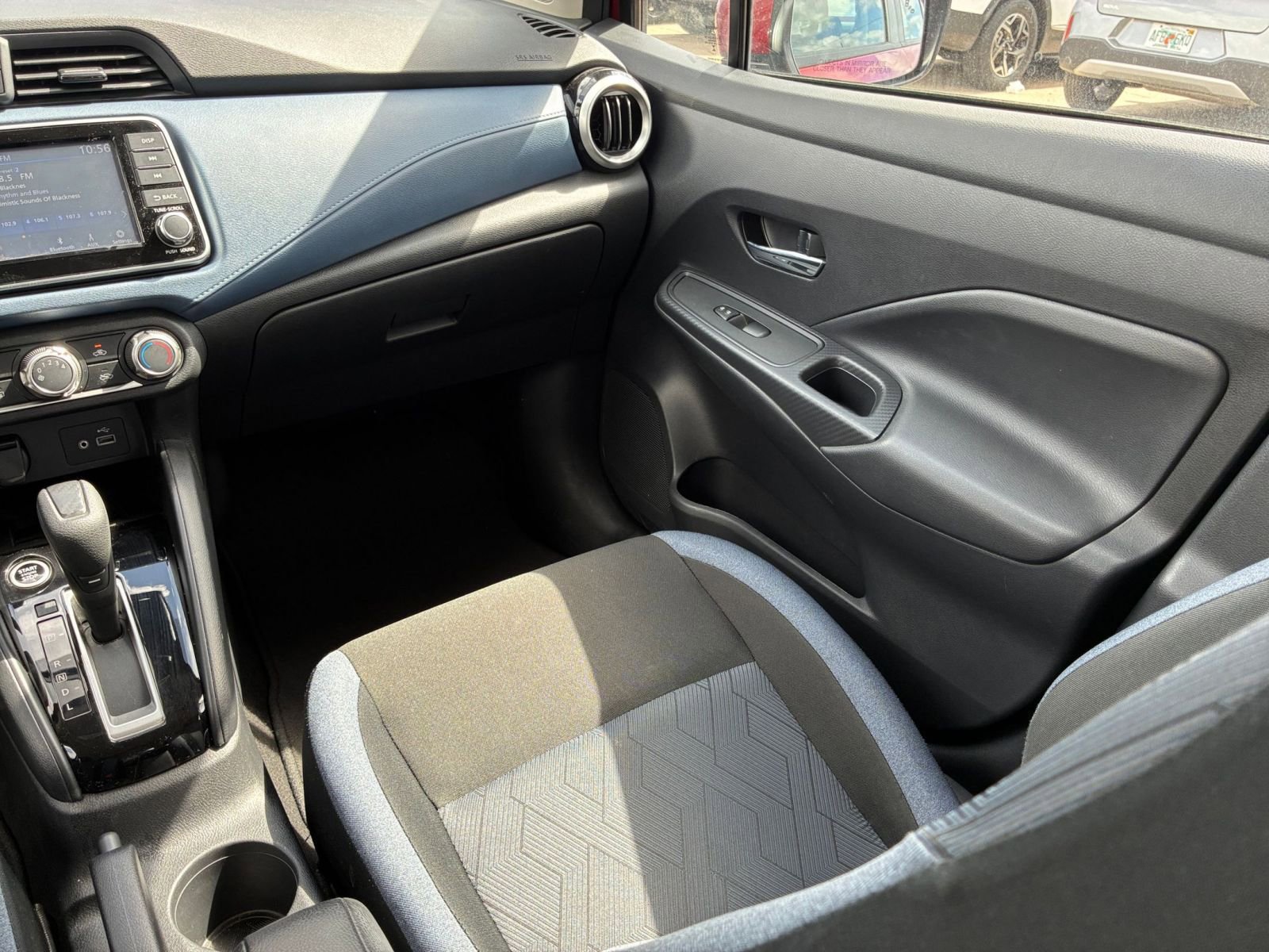 Used 2025 Nissan Versa SV image 28