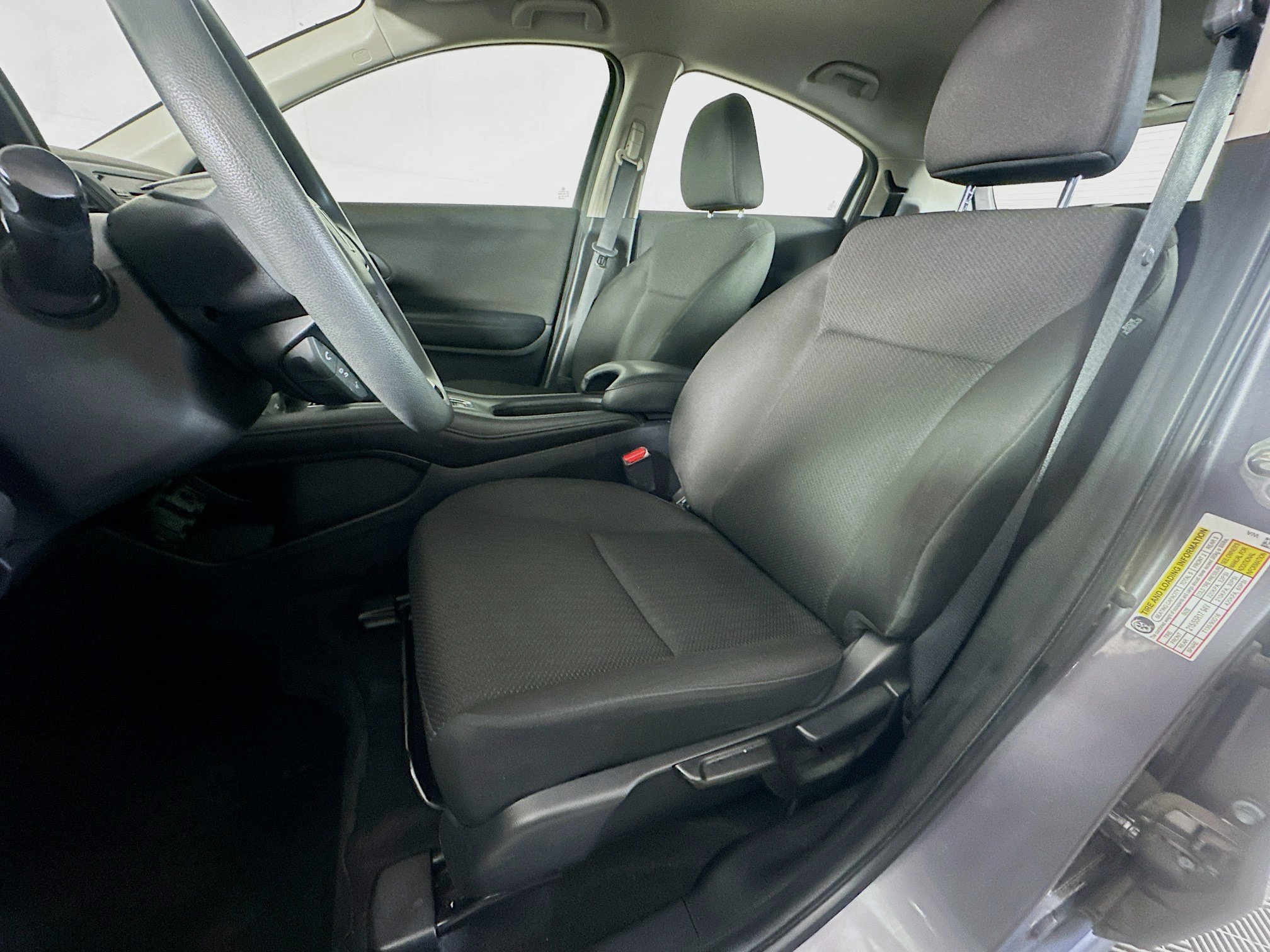 Used 2017 Honda HR-V LX image 13