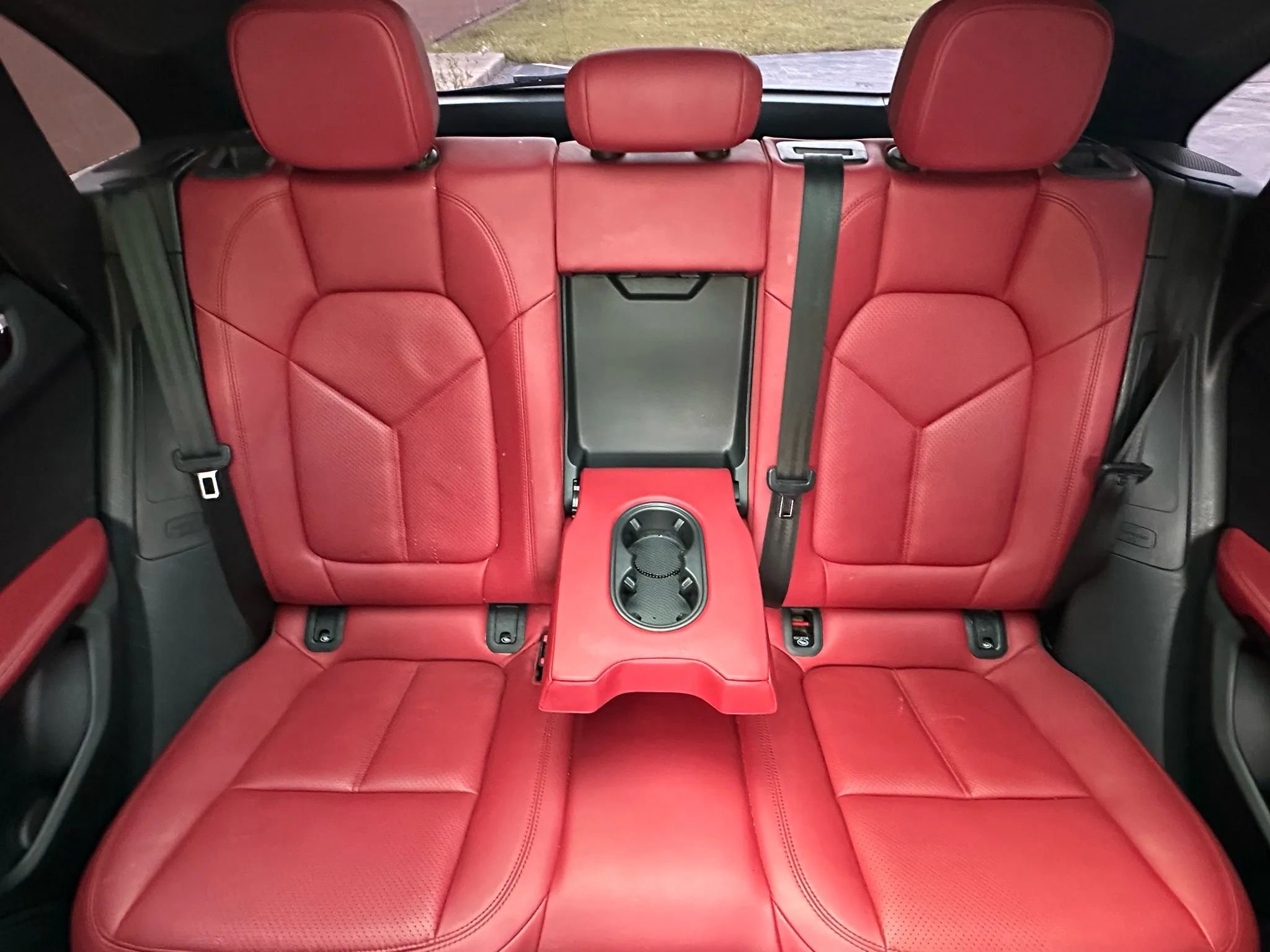 Used 2020 Porsche Macan S image 33