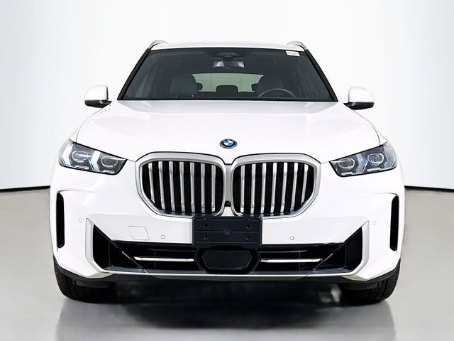 Used 2024 BMW X5 xDrive50e w/ Premium Package image 2