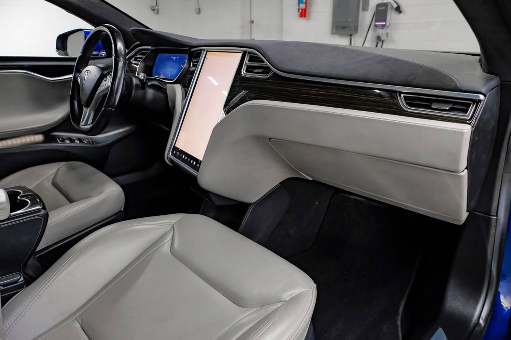 Used 2016 Tesla Model S 70 image 19