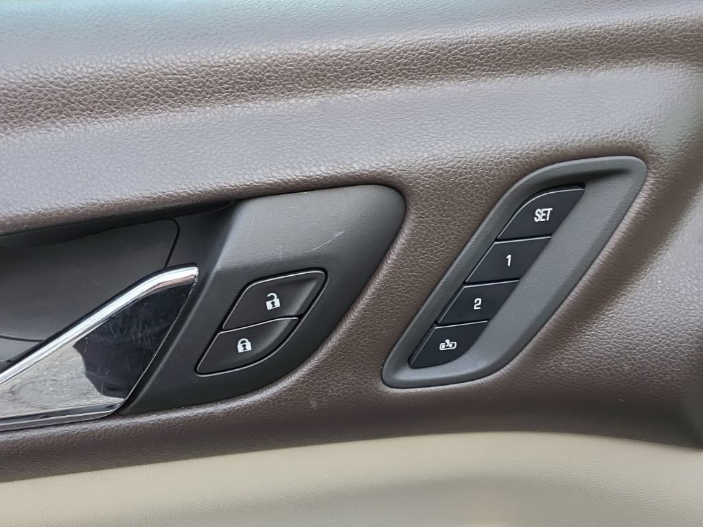 Used 2017 GMC Acadia Denali w/ Technology Package image 25