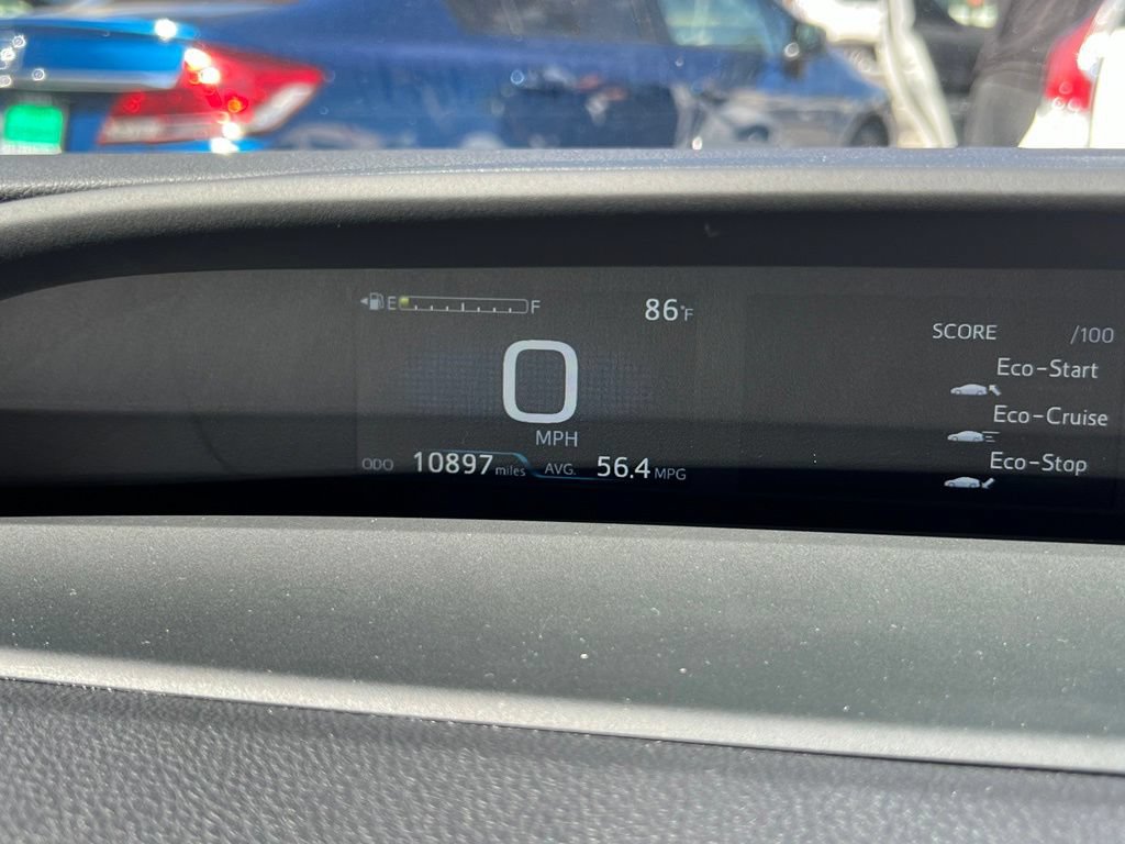 Certified 2022 Toyota Prius LE FWD image 34
