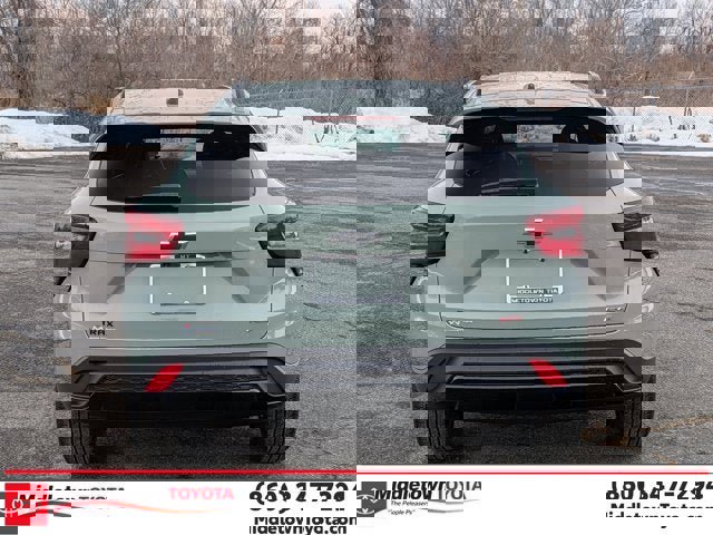 Used 2024 Chevrolet Trax RS w/ Driver Confidence Package image 4