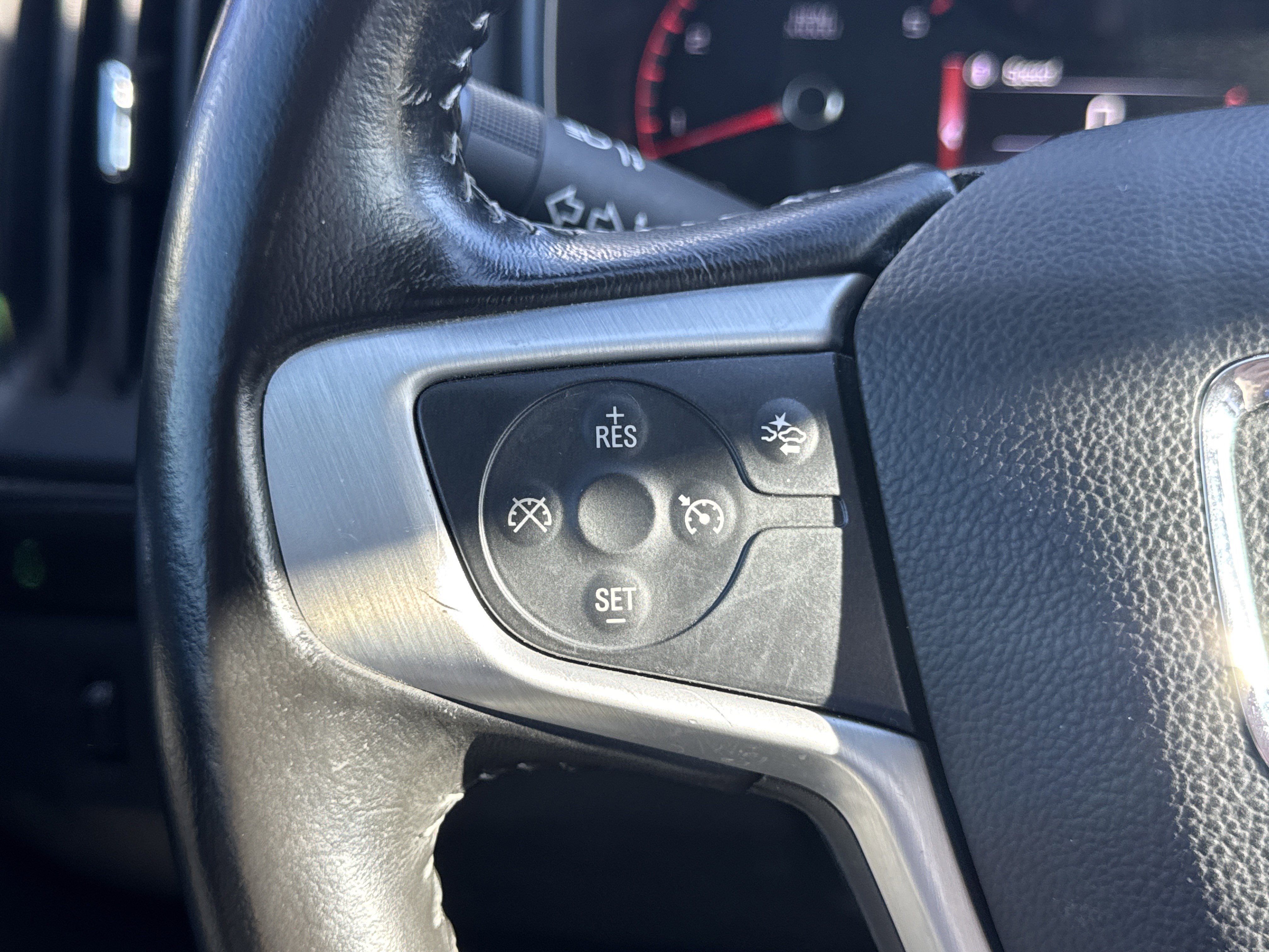 Used 2016 GMC Canyon SLE w/ SLE Convenience Package image 14