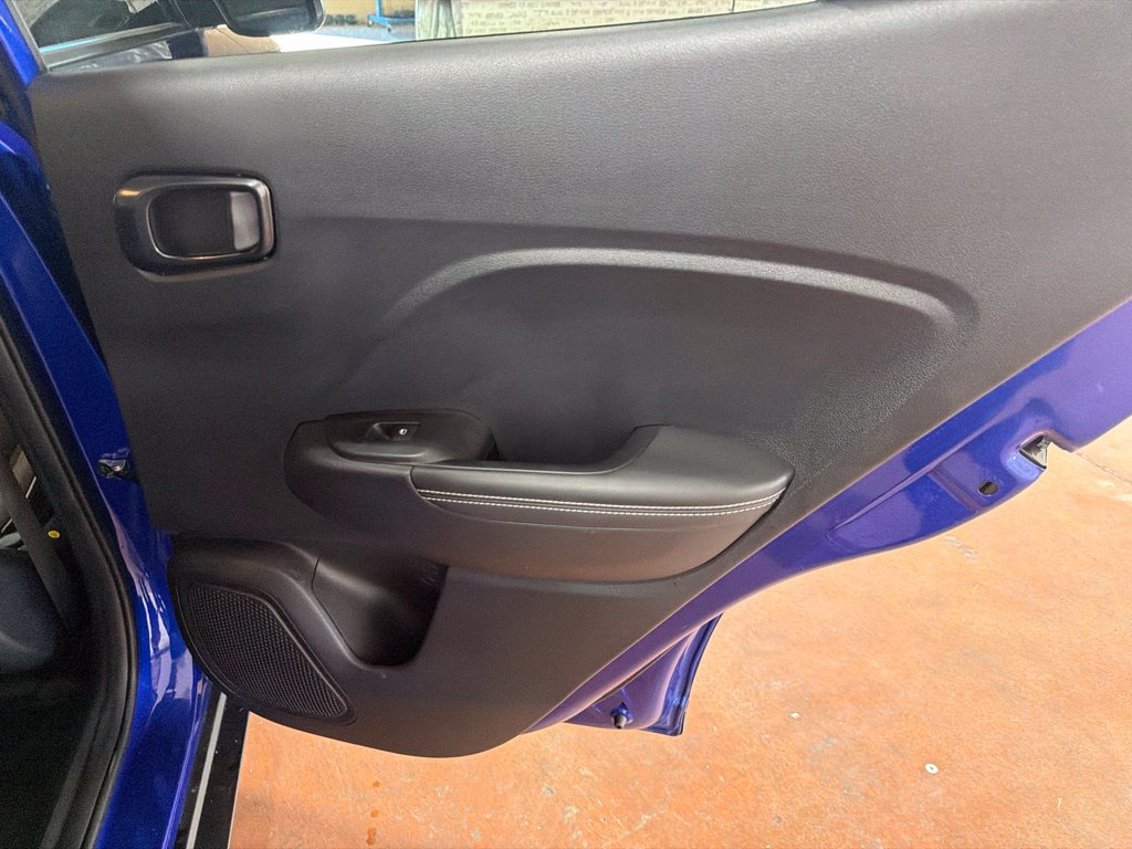 Certified 2024 Hyundai Venue Limited FWD image 13