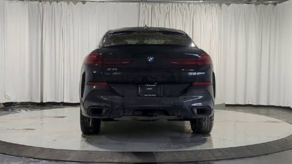 Used 2023 BMW X6 xDrive40i w/ M Sport Package image 9