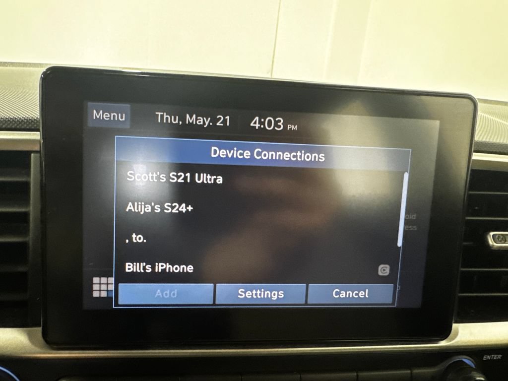 Used 2025 Hyundai Venue SEL FWD image 11
