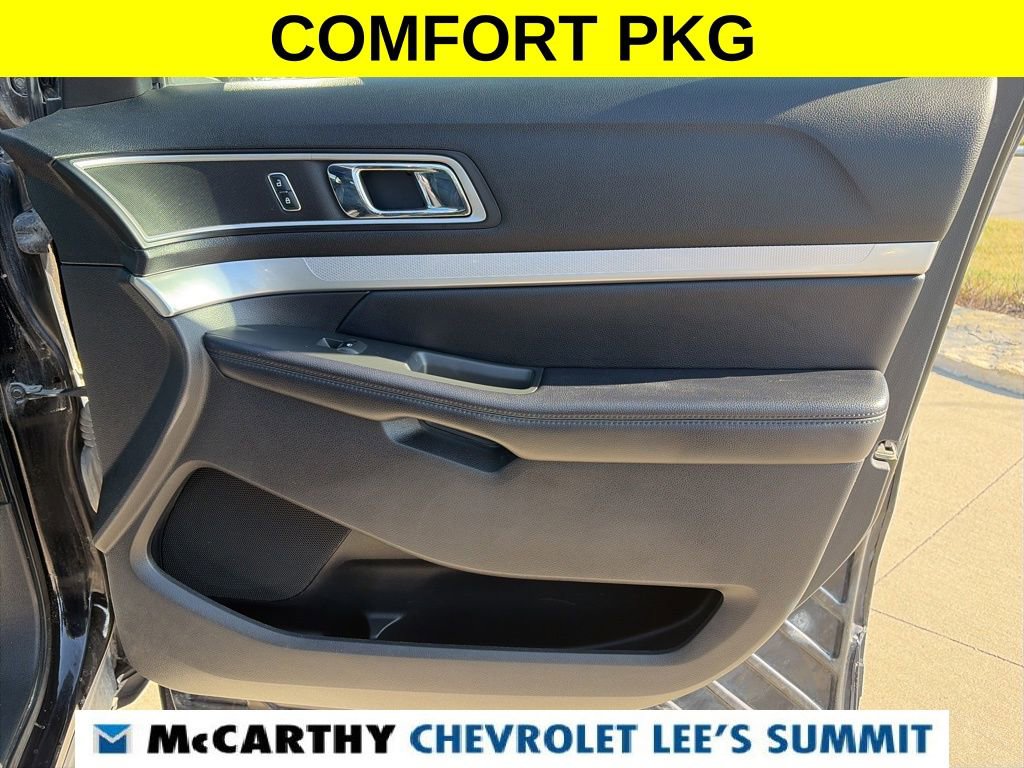 Used 2016 Ford Explorer XLT w/ Equipment Group 202A image 25