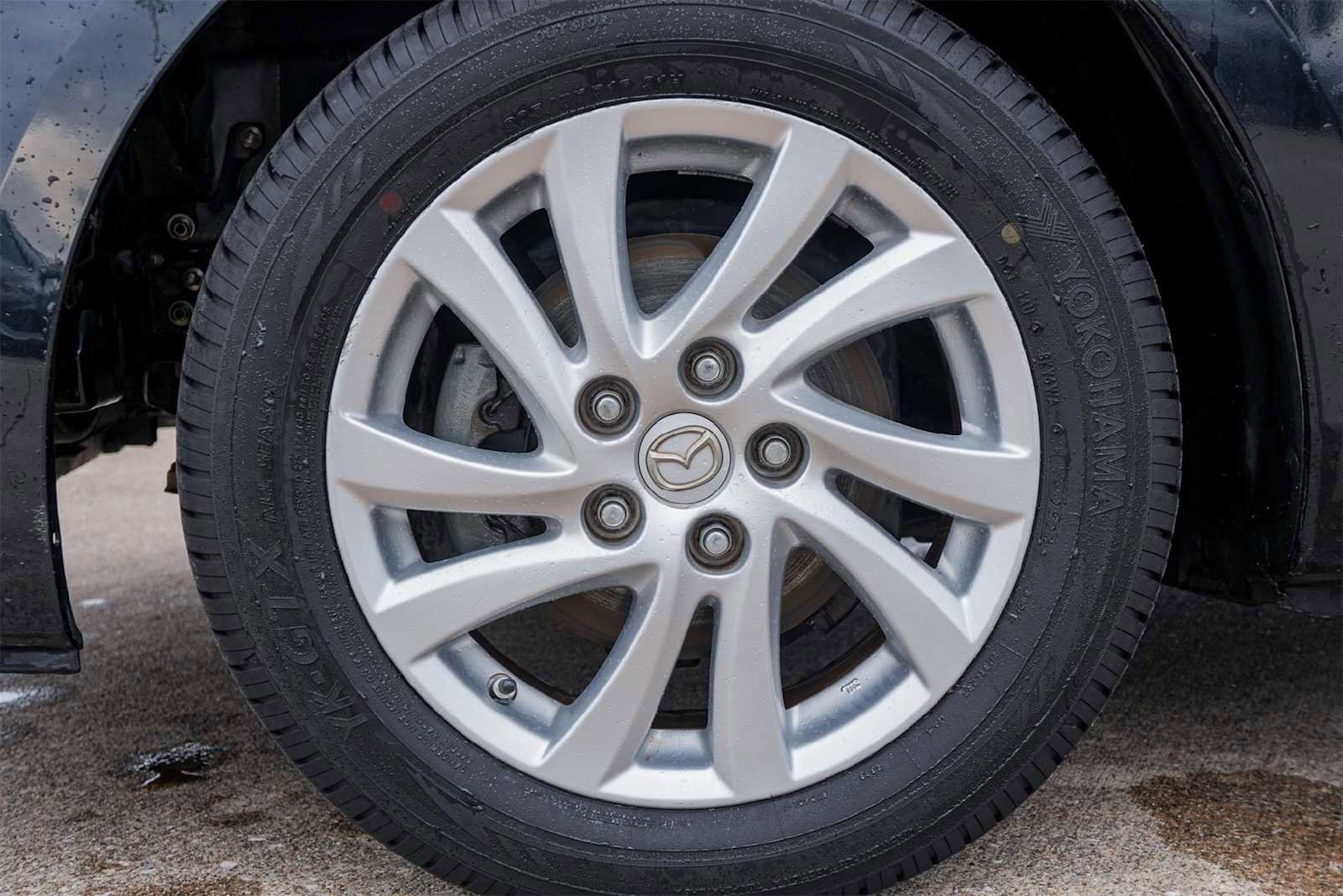 Used 2012 MAZDA MAZDA3 i Touring image 8