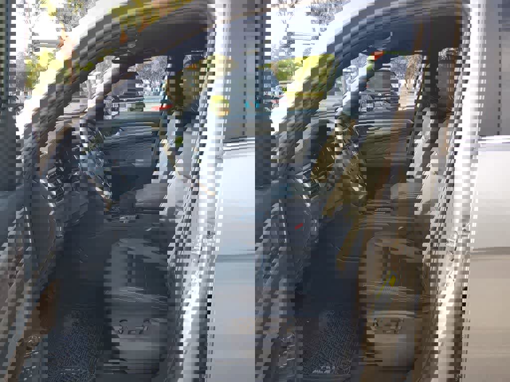 Used 2023 Volkswagen Atlas Cross Sport SE w/ Black Wheel Package image 22