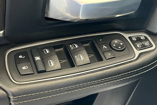Used 2024 RAM 2500 Laramie AWD/4WD image 12