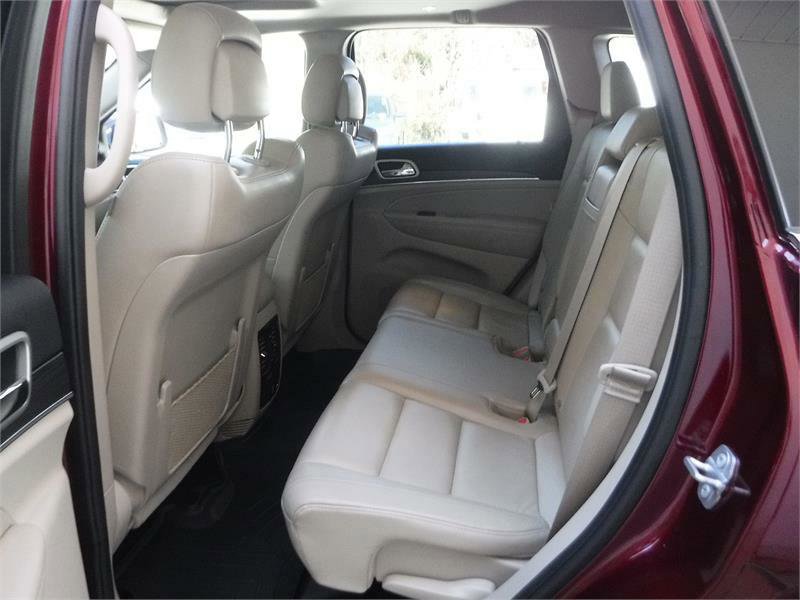 Used 2020 Jeep Grand Cherokee Limited w/ Trailer Tow Group IV image 6