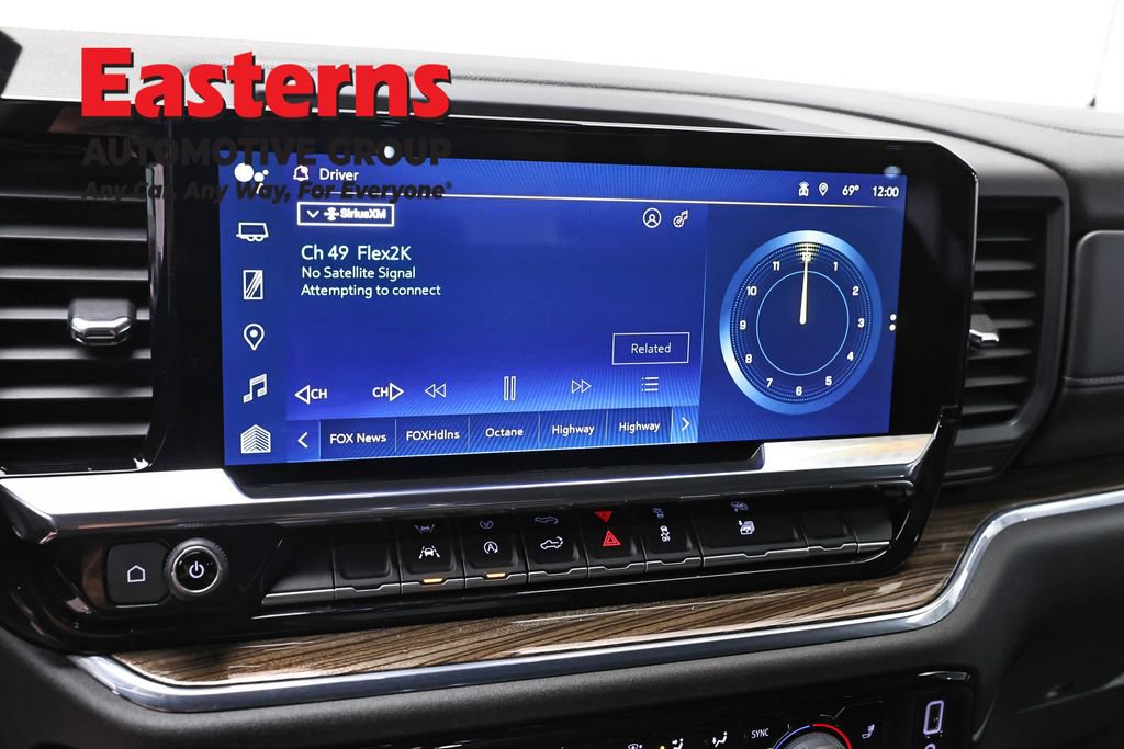 Used 2024 Chevrolet Silverado 1500 LT AWD/4WD image 19