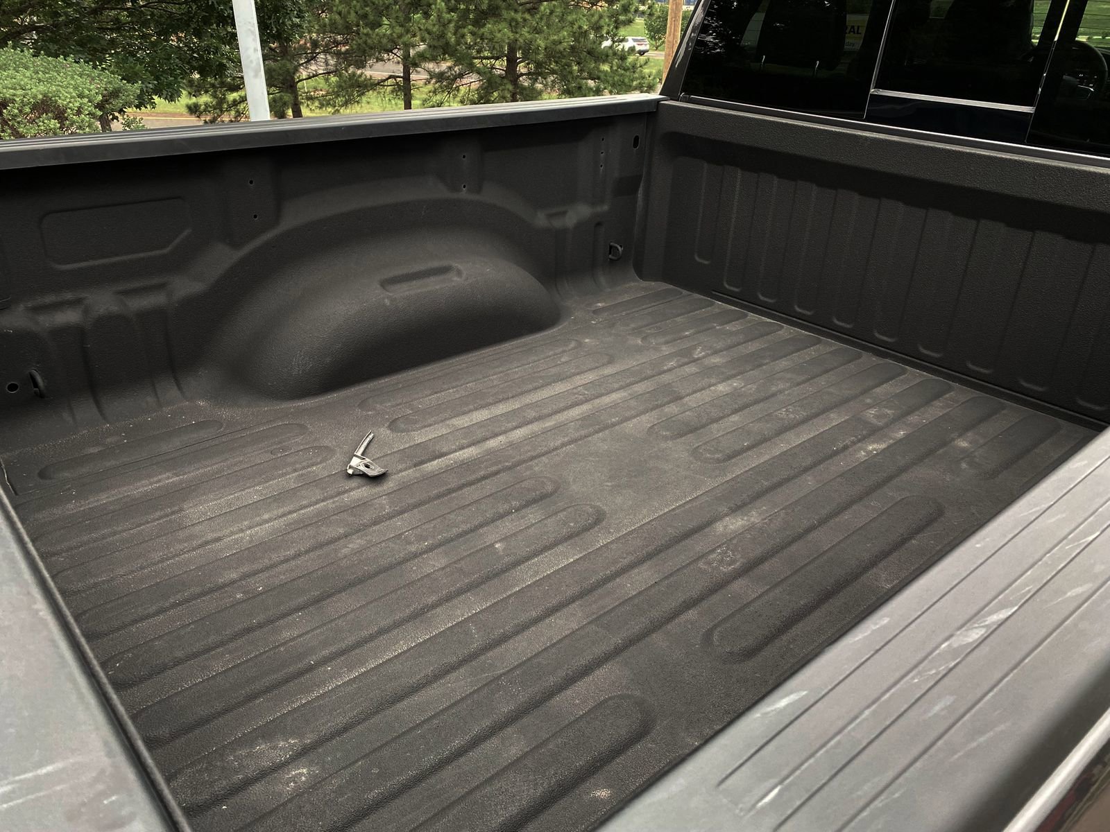 Used 2024 RAM 1500 Laramie AWD/4WD image 9