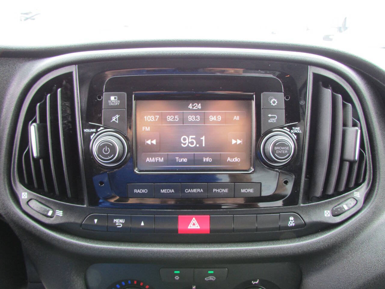 Used 2022 RAM ProMaster City Tradesman FWD image 23
