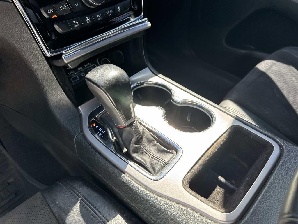 Used 2020 Jeep Grand Cherokee Altitude image 26