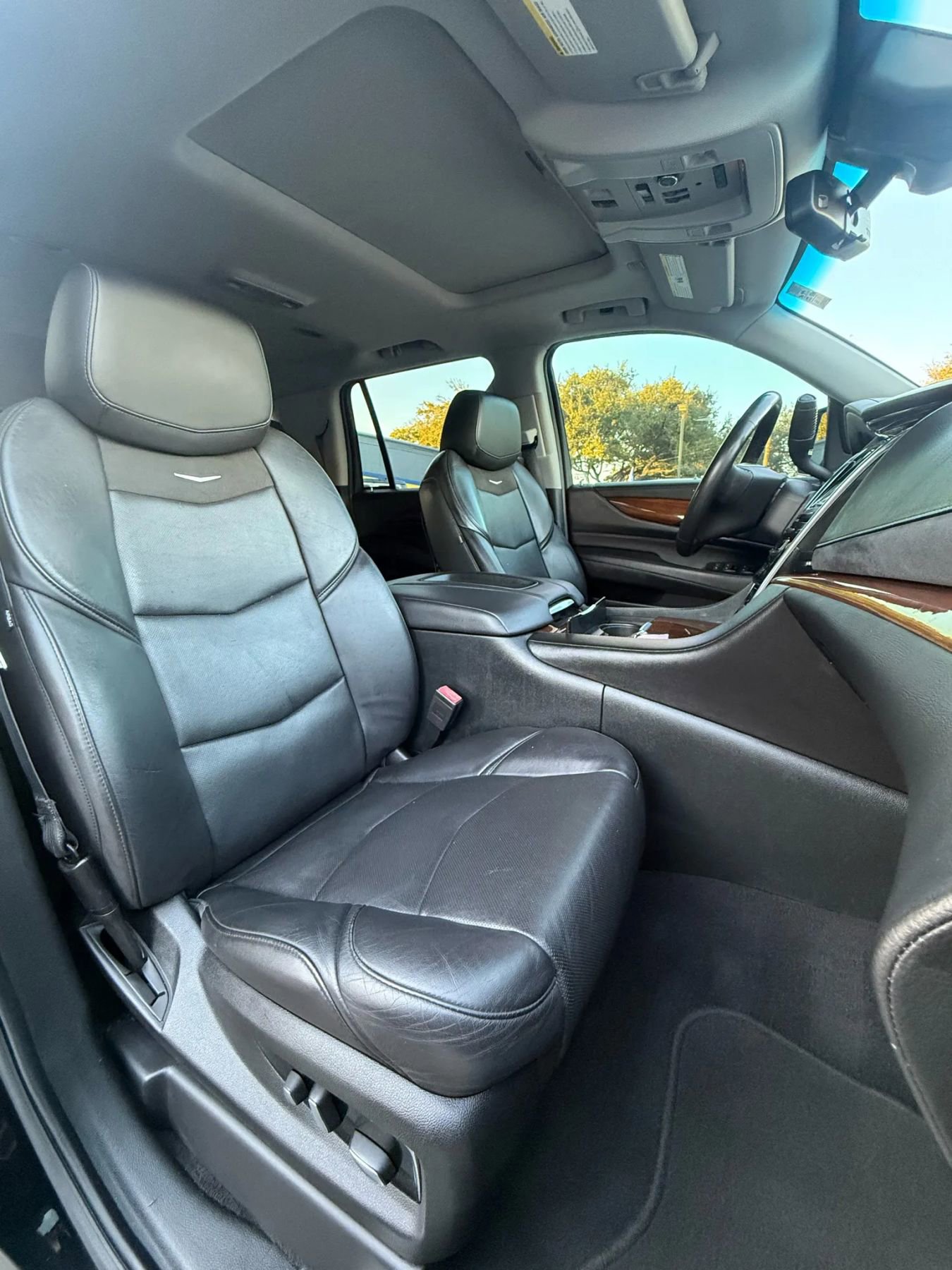 Used 2018 Cadillac Escalade Luxury image 20