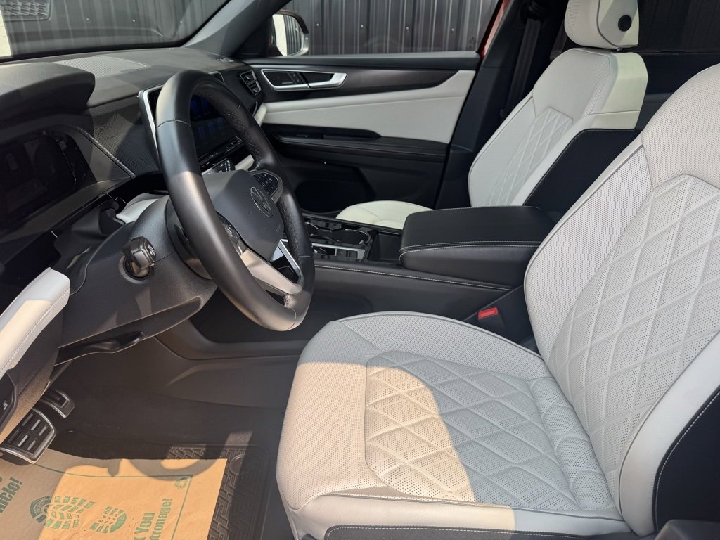 Used 2025 Volkswagen Atlas Cross Sport SEL Premium R-Line image 11