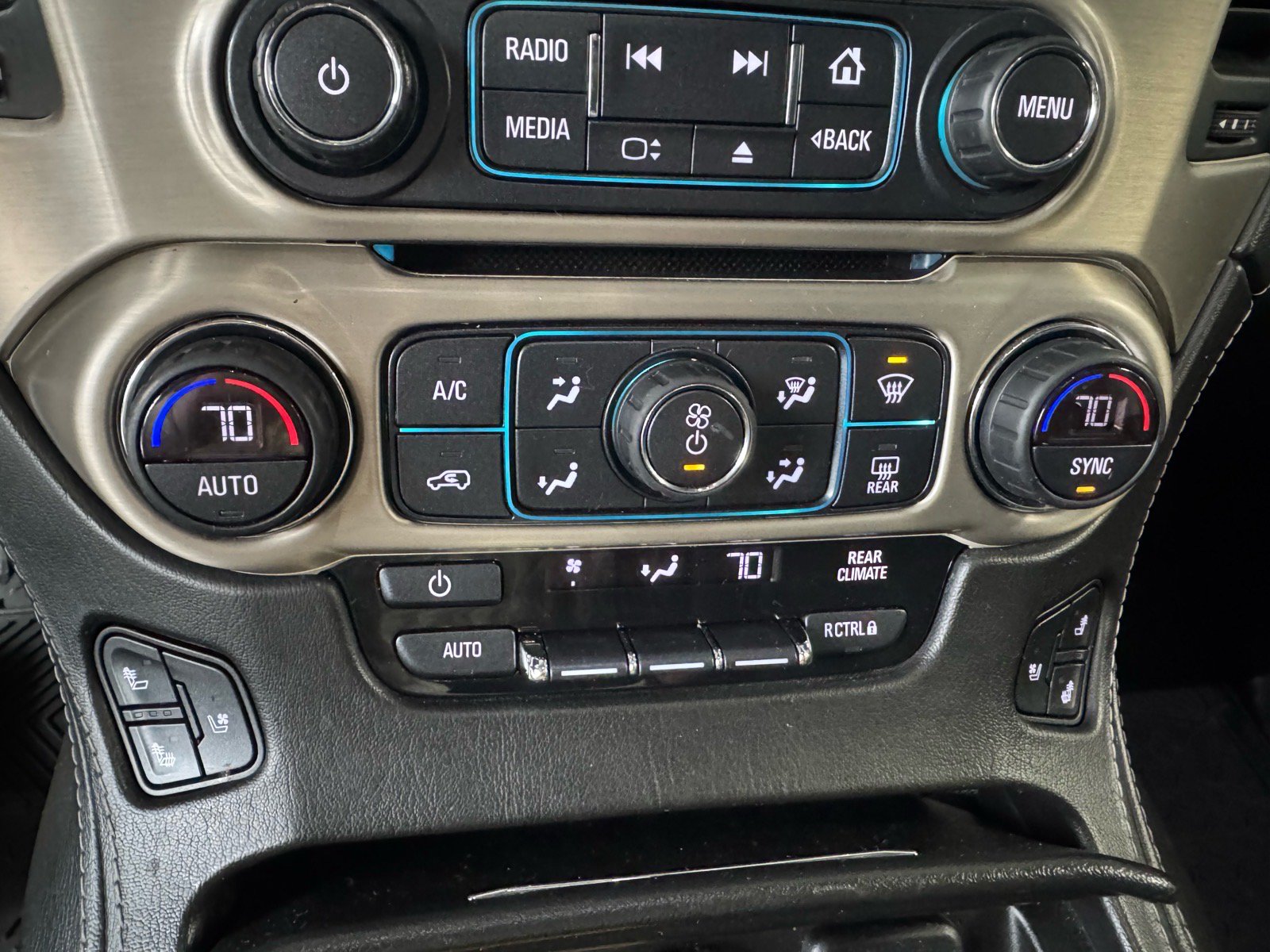 Used 2018 GMC Yukon XL Denali w/ Denali Ultimate Package AWD/4WD image 28
