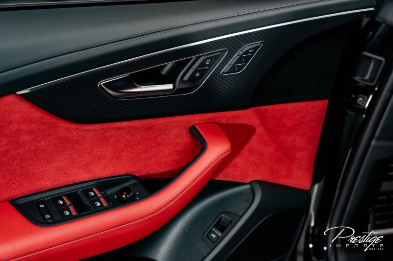 Used 2025 Audi RS Q8 performance image 25