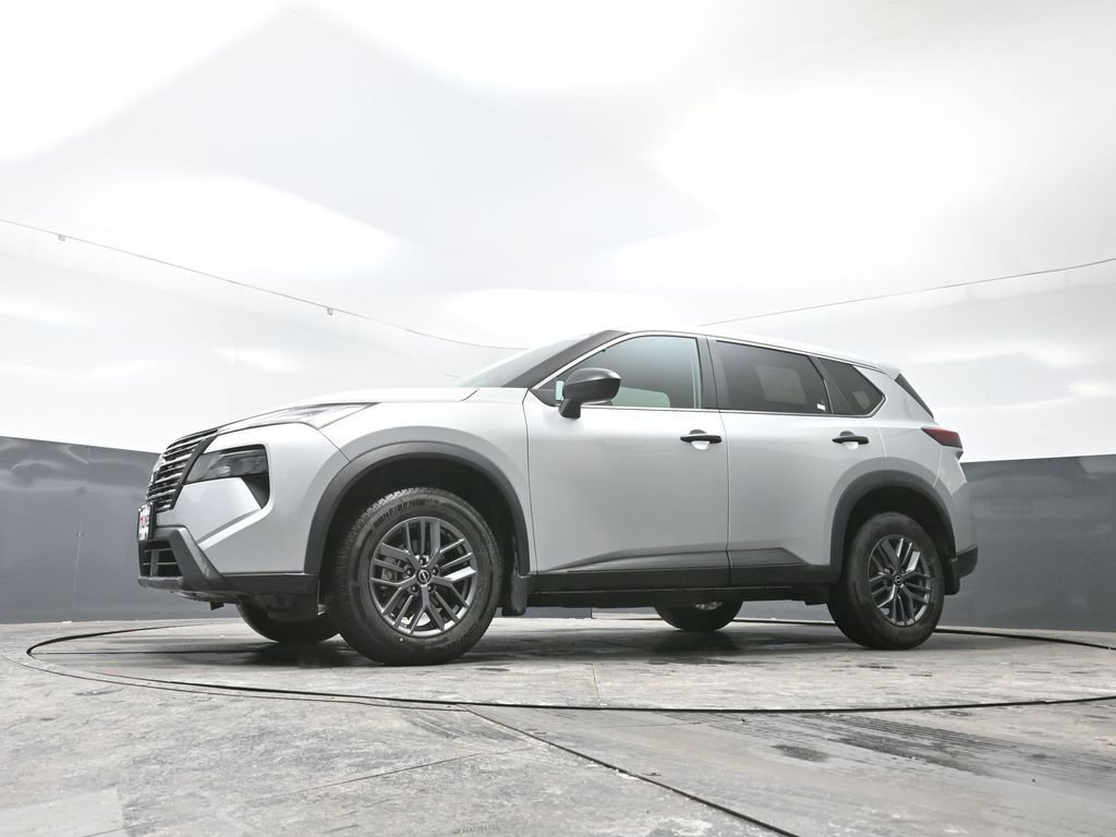 Used 2024 Nissan Rogue S image 51