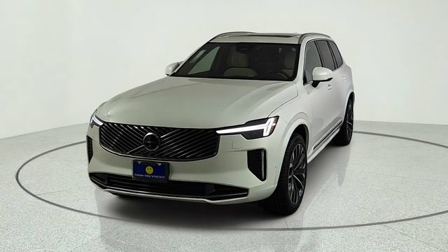 New 2026 Volvo XC90 B6 Plus w/ Protection Package Premier AWD/4WD image 2