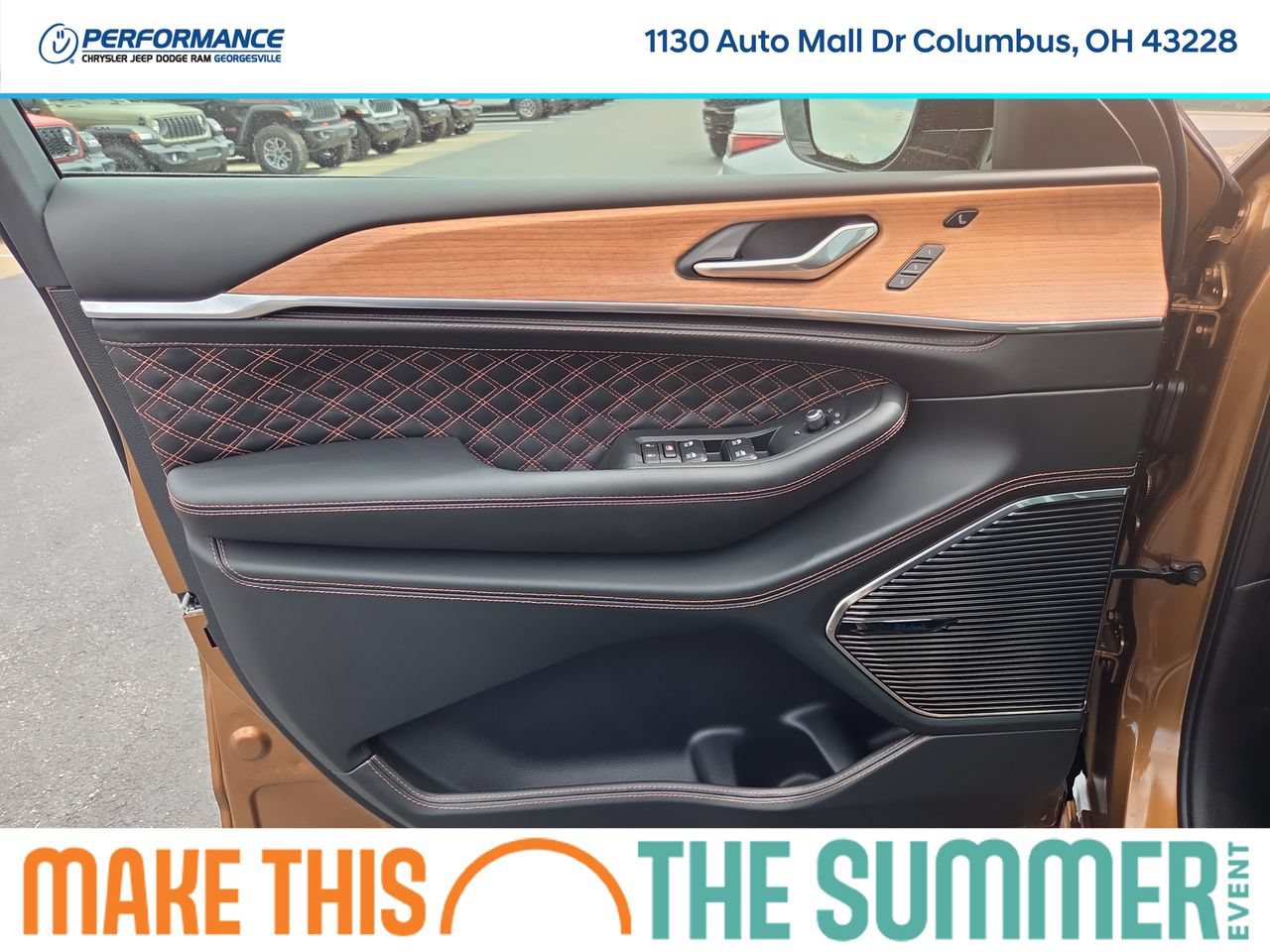 New 2026 Jeep Grand Cherokee L Summit w/ Obsidian Package AWD/4WD image 24