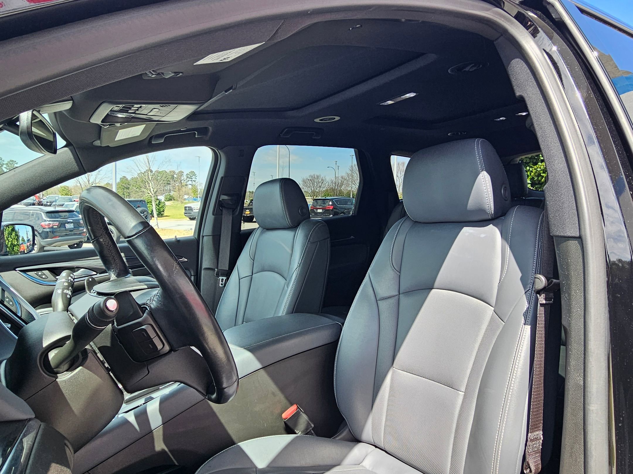 Used 2023 Buick Enclave Essence w/ Experience Buick Package image 21