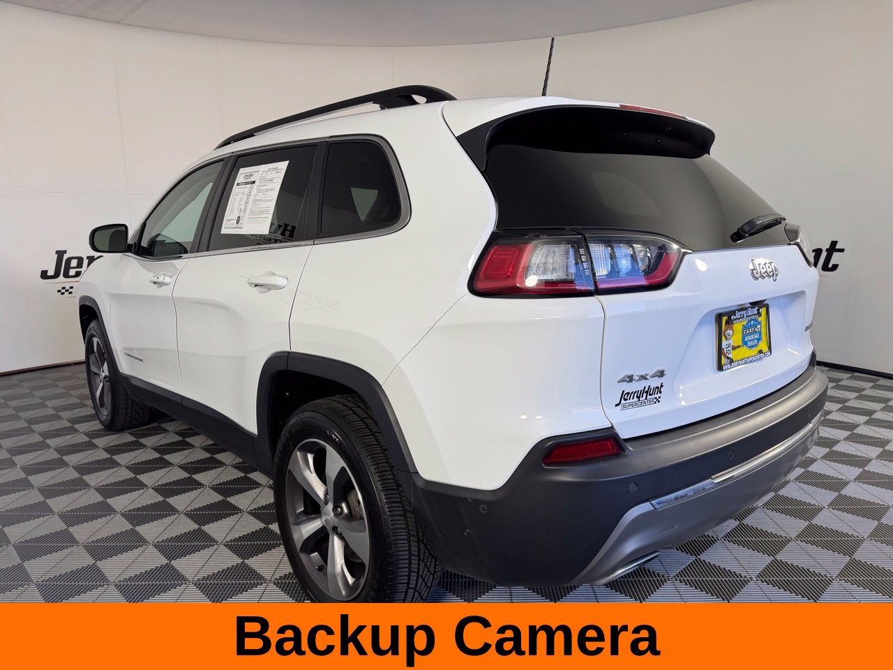 Used 2022 Jeep Cherokee Limited w/ Mopar Interior Package AWD/4WD image 10