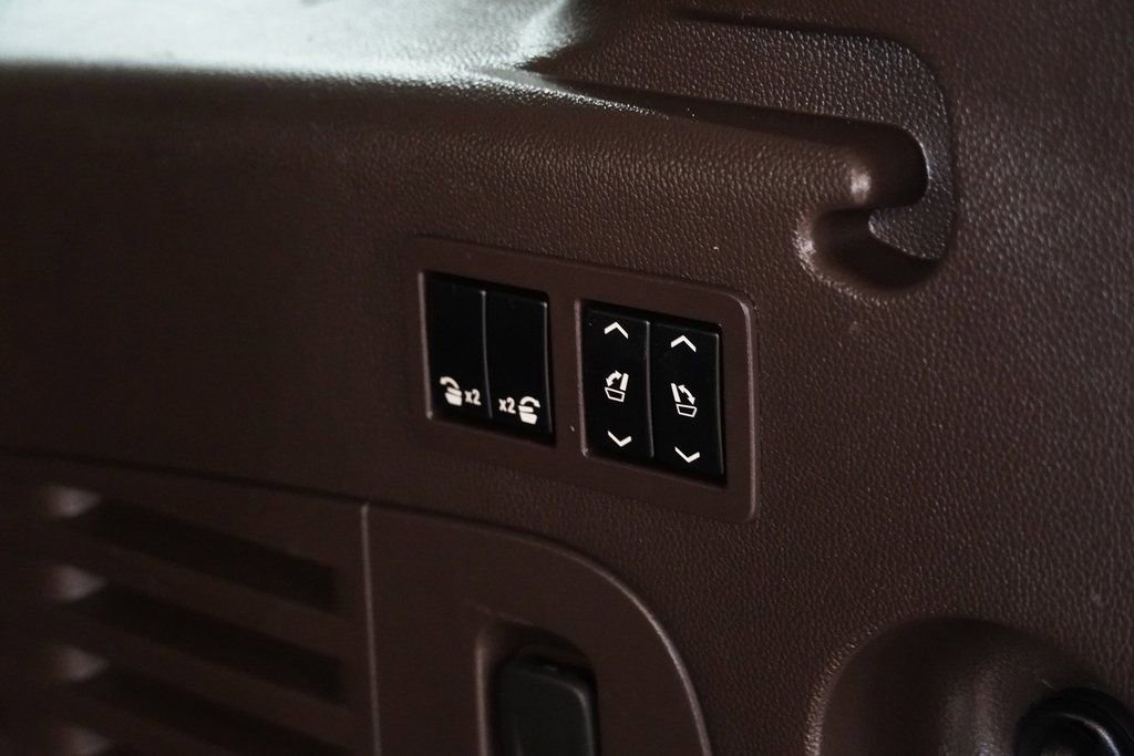 Used 2020 Chevrolet Suburban Premier image 13