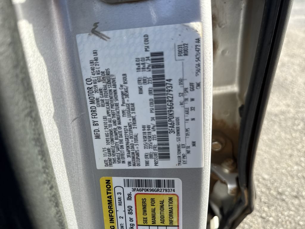 Used 2016 Ford Fusion Titanium FWD image 29